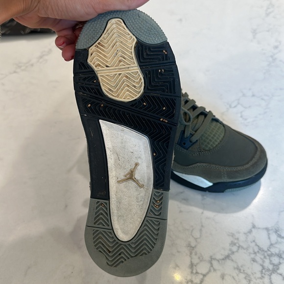 Jordan’s - Picture 3 of 4